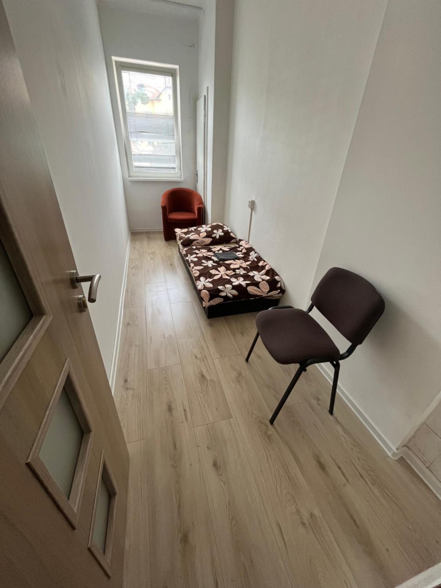 Old Town Single Room El Moly コシツェ エクステリア 写真
